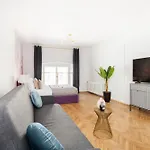 Gallery 7 - 5 *